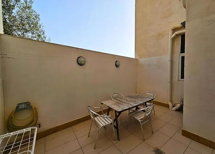 Malta Spacious Getaway Daire *